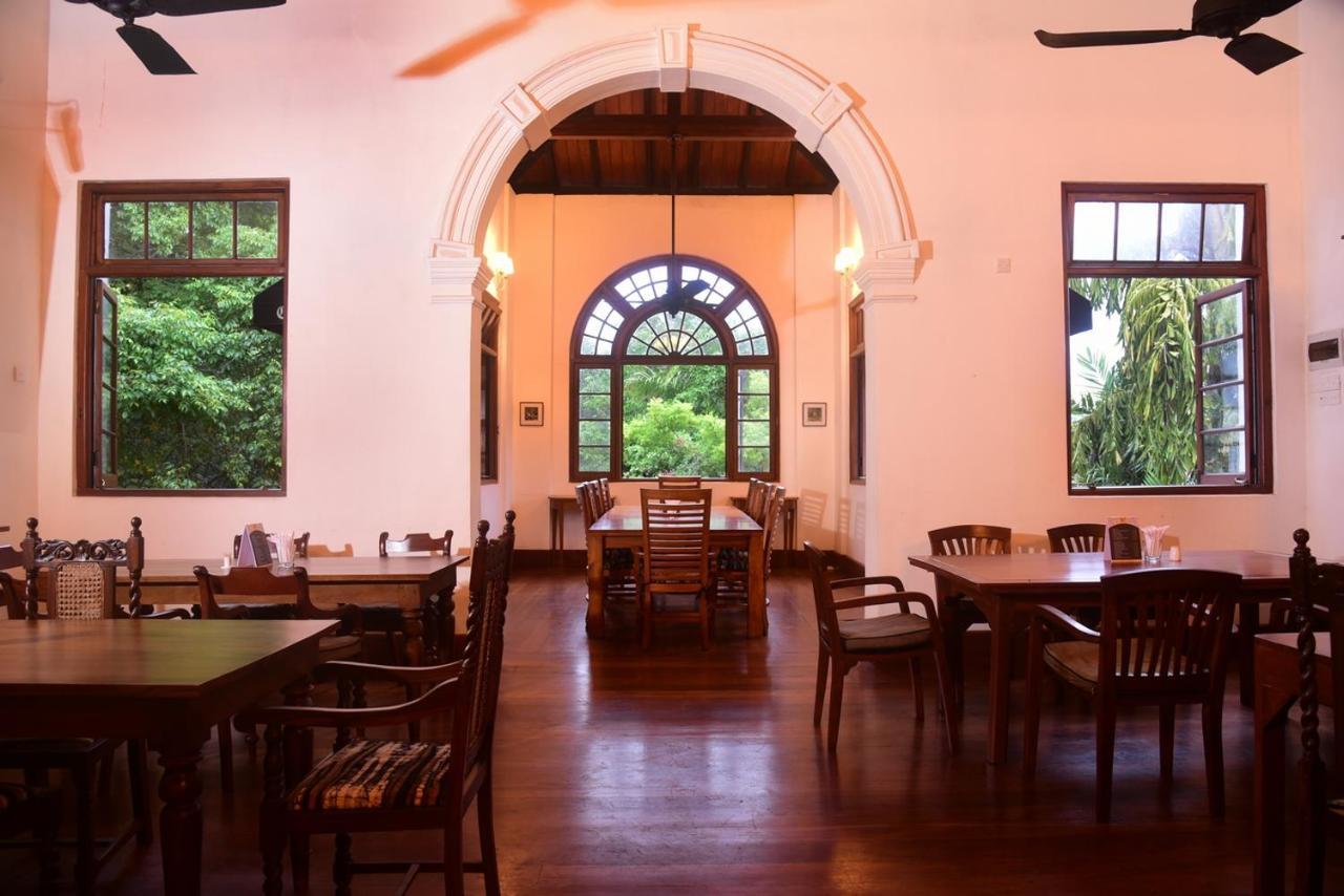 The Dutch Burgher Union - Dbu Colombo 4 Exterior photo