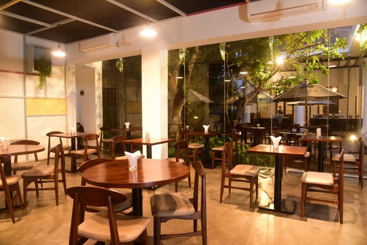 The Dutch Burgher Union - Dbu Colombo 4 Exterior photo
