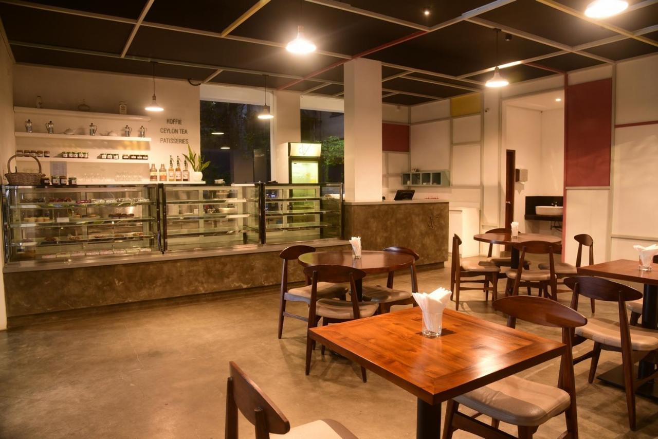 The Dutch Burgher Union - Dbu Colombo 4 Exterior photo